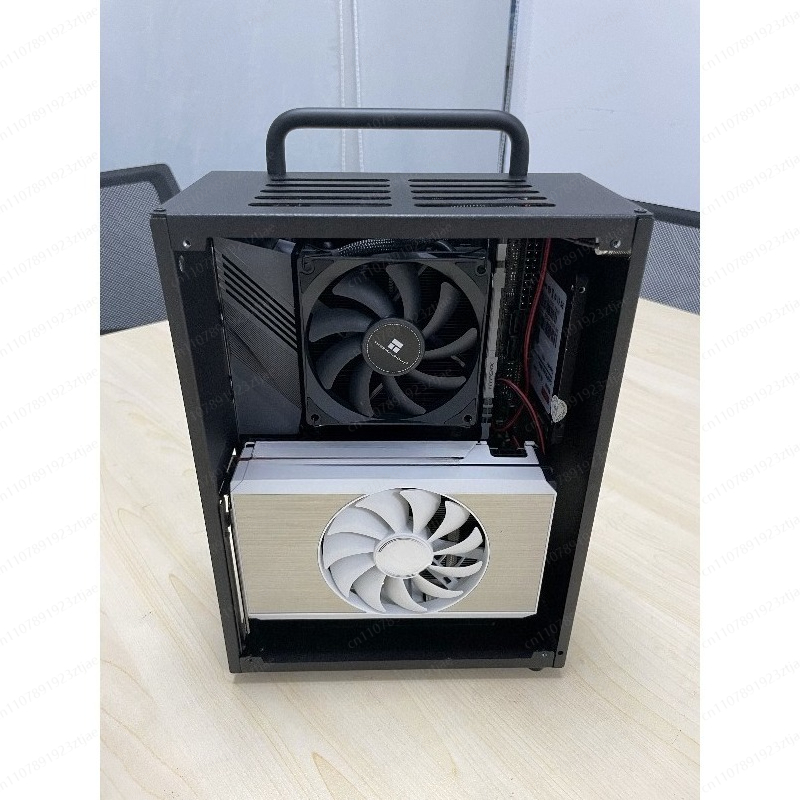 Kompaktowa obudowa PC do gier  – Pc Gaming Case recenzja i cena